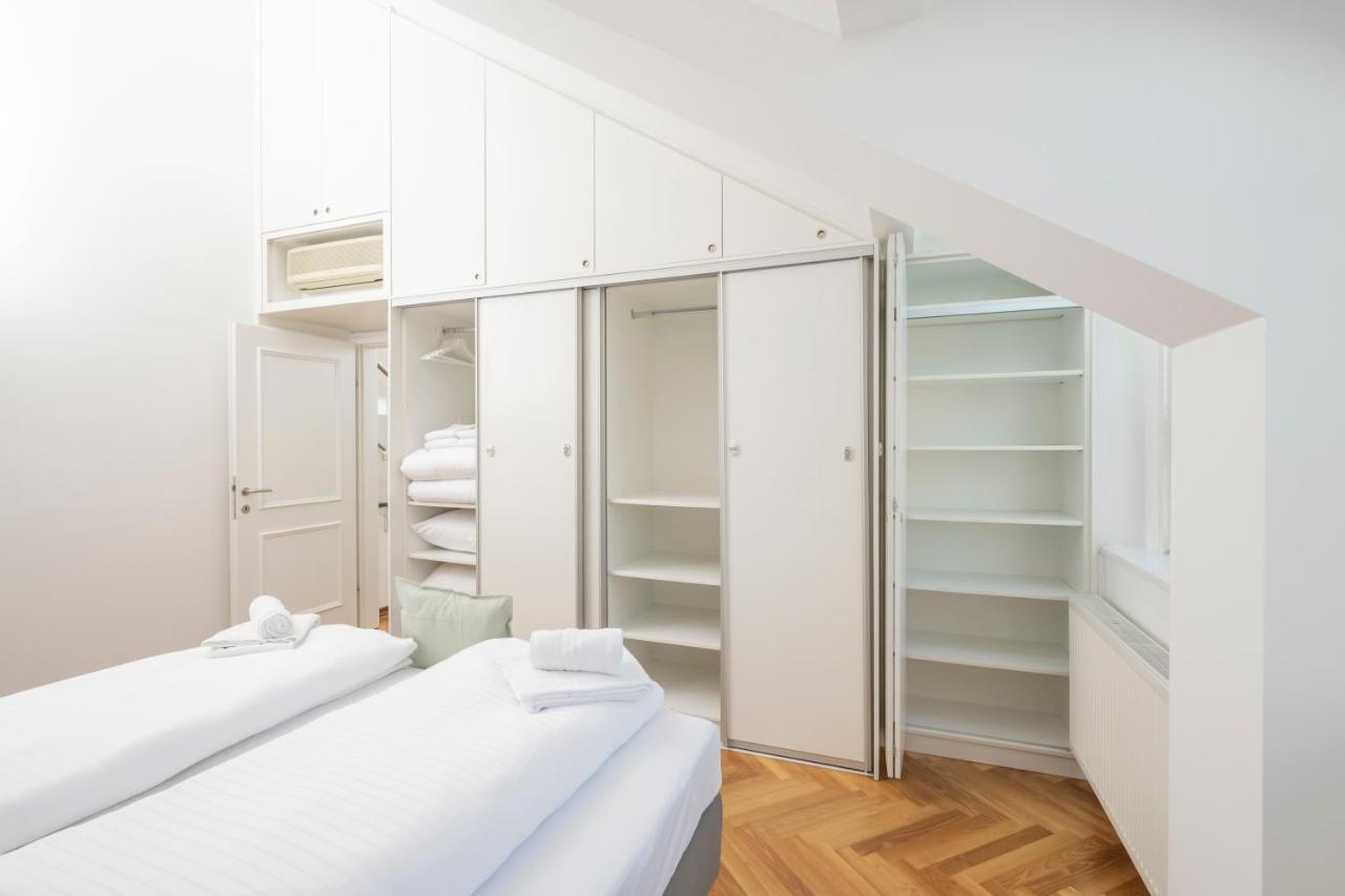Penthouse Staatsoper Apartment Vienna Exterior photo