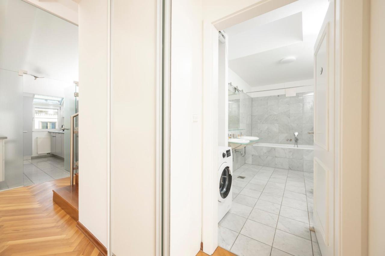 Penthouse Staatsoper Apartment Vienna Exterior photo